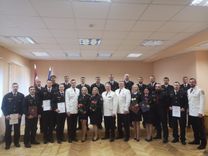 Pasniedz apbalvojumus ugunsdzēsējiem glābējiem