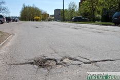 Tukuma pilsētas ielās labos bedrītes
