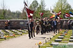 Tieši 14.00 beidzās karš /FOTO/