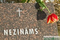 Leģionāru piemiņas pasākums Lestenes Brāļu kapos /FOTO/