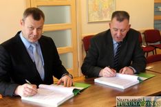 Parakstīts līgums par Tukuma 3. pamatskolas sporta zāles un stadiona būvniecību