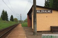 Milzkalnē vilciens aizķēris sirmgalvi