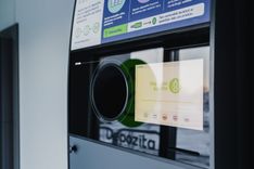 Paplašināts depozīta sistēmas tvērums – varēs nodot arī visu stipro alkoholisko kokteiļu iepakojumus