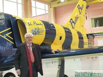 Tukuma lidlaukā prezentē reaktīvo «Baltic Bees» lidmašīnu, kura nosaukta Raimonda Paula vārdā /FOTO/