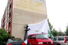 Politiskās reklāmas Tukumā atļauts izlikt tikai autobusa pieturās