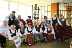 Slampē notika folkloristu sadziedāšanās