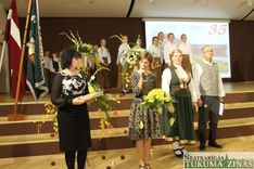 Zemgales vidusskolai – 35, Slampes skolai – 165