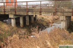 Slocenes upi Straumes ielas rajonā  piesārņojusi degviela