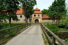 Slēgts tilts pie Šlokenbekas muižas