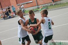 Aizvadīts pirmspēdējais posms ielu basketbolā jauniešiem