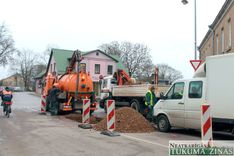 Tukuma centrā plīsis vecs ūdensvads