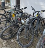 Valsts policija aicina atcerēties par velosipēdu un skrejriteņu drošību arī pie skolām