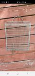 Nozog kaķu būra resti. Lūgums palīdzēt!