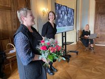 Durbes pilī atklāj izstādi