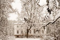 Atdzimstošās Zentenes pils saimnieki aicina uz svētkiem Otrajos Ziemassvētkos