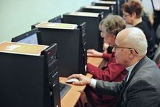 Seniori var pieteikties bezmaksas datorapmācībai Tumē