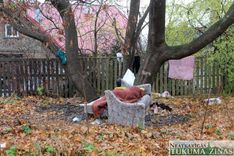 Par bezpajumtniekiem jāziņo pašvaldības policijai