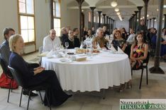 «Lūgšanu brokastīs» Meierovica piemineklim saziedo 792 eiro /FOTO/