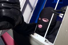 Engurē pamatīgi apzagta jaunbūve