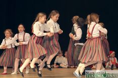 Tautas deju koncertā bērniem Tukumā