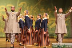 Deju svētku lieluzveduma «Māras zeme» apguves skate Slampē /FOTO/