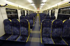 Policisti jaunietei palīdz nokļūt mājās