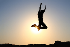 Irlavas pagastā nokrīt no kraujas