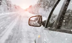 Pārkāpj ātrumu un cenšas piekukuļot policiju