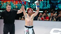 Skrīvers gūst uzvaru pār «Glory» un «Bellator» čempionu kikboksā