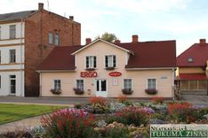 Kautiņā Tukuma centrā iesaistās 8 vīrieši