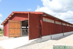 Pūrē ekspluatācijā nodota kūts ekoloģiski audzētiem lopiem