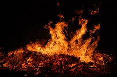 Tumē izcēlies paaugstinātas bīstamības ugunsgrēks