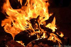 Vakar ugunsdzēsēji dzēsuši angārus, kūdru, rugāju laukus