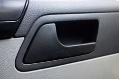 Svētdien ceļu satiksmes negadījumos cietuši 3 bērni, to skaitā – Lapmežciemā