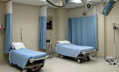 Latvijas Slimnīcu biedrība: reģioniem draud maksas medicīna