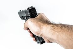 Izplatot  propagandu, tiek veicināta karadarbība