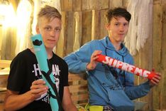 Jaunpilī jaunieši mācās pirts gudrības un gatavot instrumentus