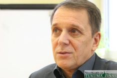 Kādas bijušas Jura Šulca pirmās 100 dienas Saeimas deputāta krēslā