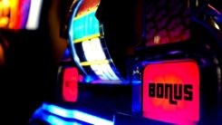 Bezriska griezieni un bonusi bez depozīta – kas ir labāk?