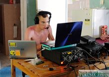 Medījot radio signālus okeāna vidū