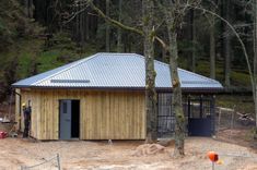 Tuvojas noslēgumam lāču mājas būvniecība