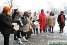Slampē ar Meteņiem sagaida... pavasari /FOTO/