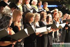 Sieviešu koris «Noktirne» Ziemassvētkus ieskandē