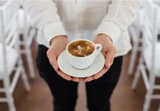 Kā darbojas automātiskie kafijas automāti?