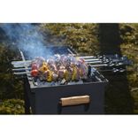 Nozagts grils. Metāla vai gaļas dēļ?