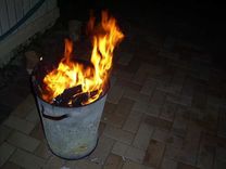 Lapmežciemā dedzināti atkritumi, Kandavā aizturēts dzērājšoferis