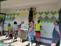 Engurē plenēra ietvaros apgleznotas četras autobusa pieturas