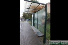 Stikla pieturas Tukumā tiekot mazgātas vismaz divreiz gadā