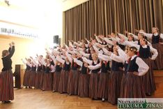 Skolēnu koru skatē Tukumā /FOTO/