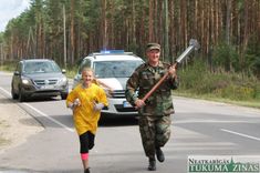 Lāpu skrējiens «Apkārt Latvijai» šķērso Engures novadu /FOTO/